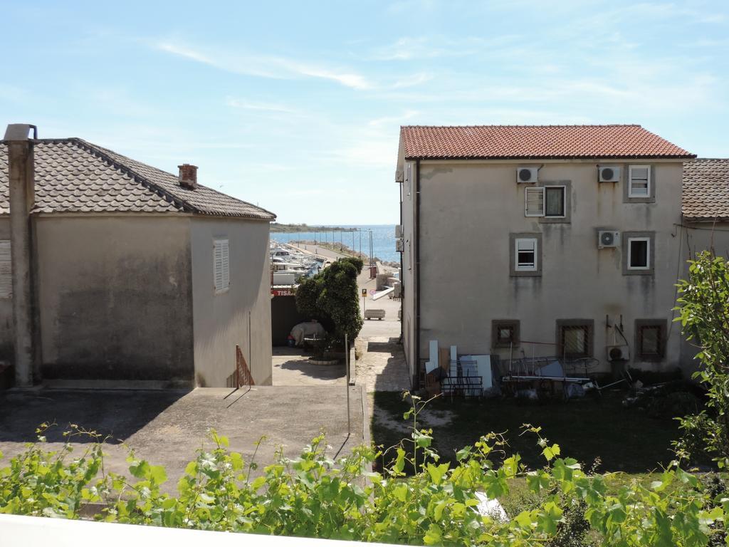 Apartment Vidas Novalja Buitenkant foto
