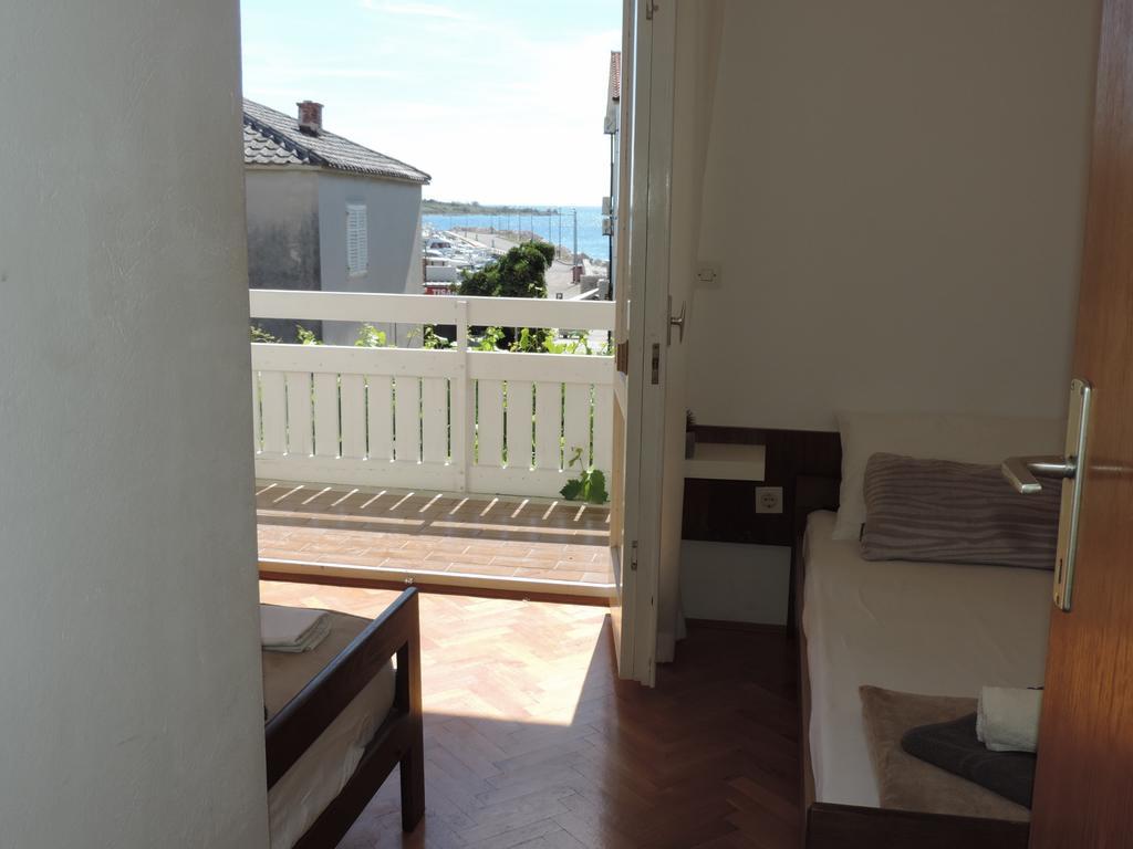 Apartment Vidas Novalja Buitenkant foto