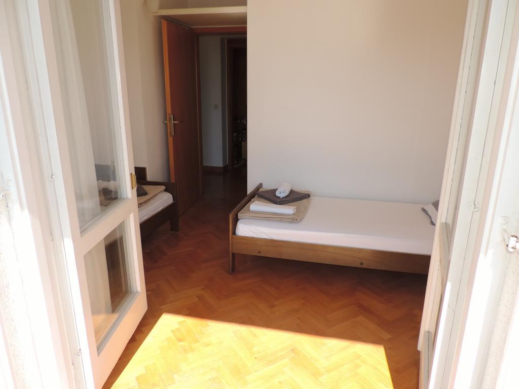 Apartment Vidas Novalja Buitenkant foto