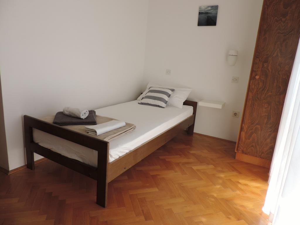 Apartment Vidas Novalja Buitenkant foto