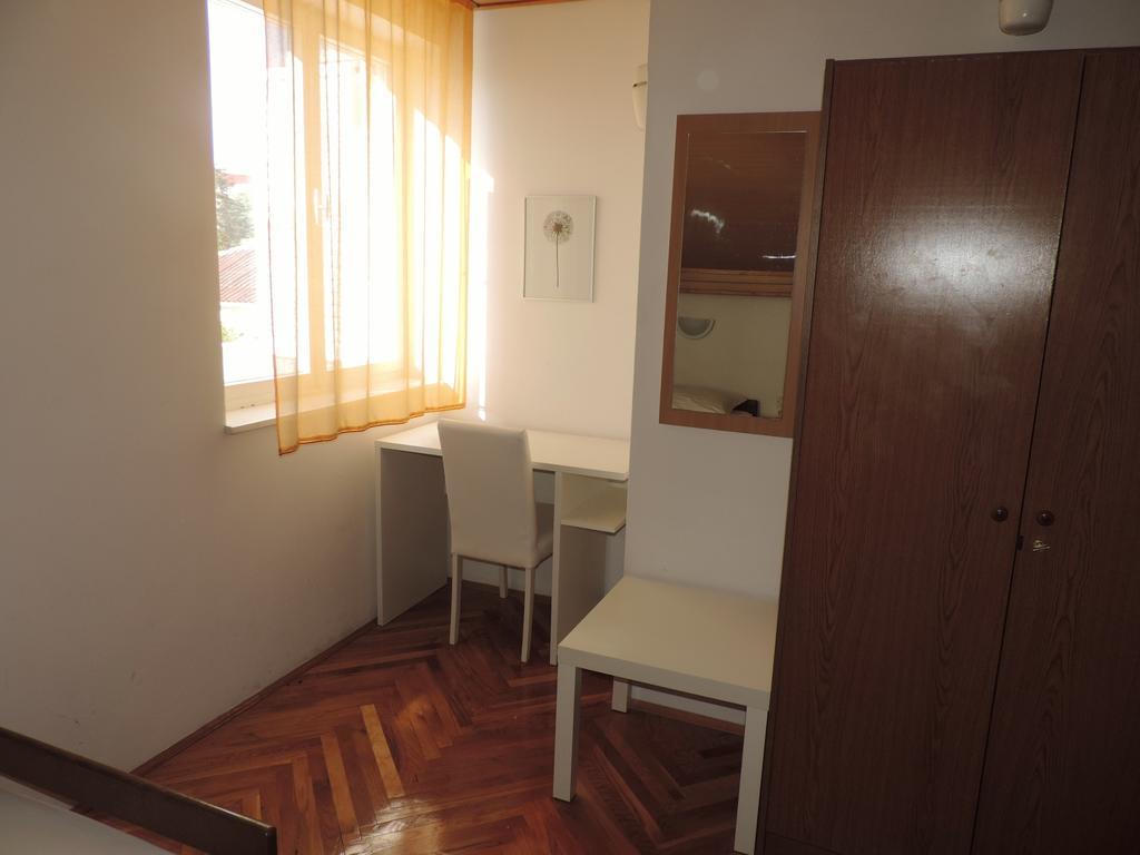 Apartment Vidas Novalja Buitenkant foto