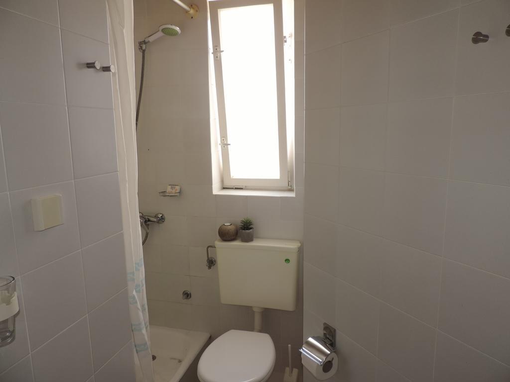 Apartment Vidas Novalja Buitenkant foto
