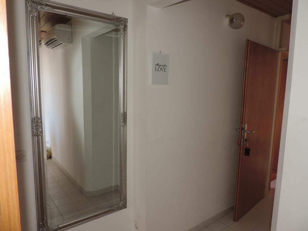 Apartment Vidas Novalja Buitenkant foto