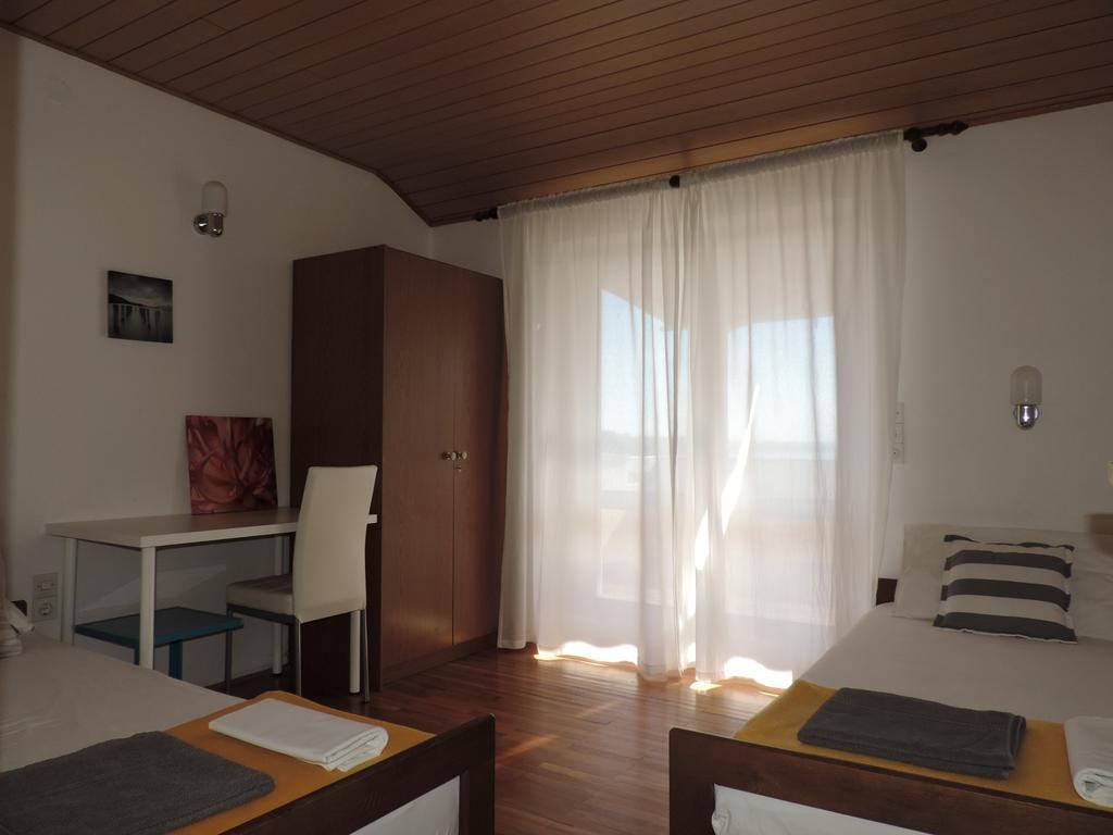 Apartment Vidas Novalja Buitenkant foto
