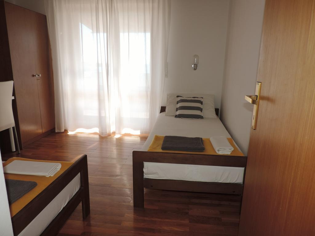 Apartment Vidas Novalja Buitenkant foto